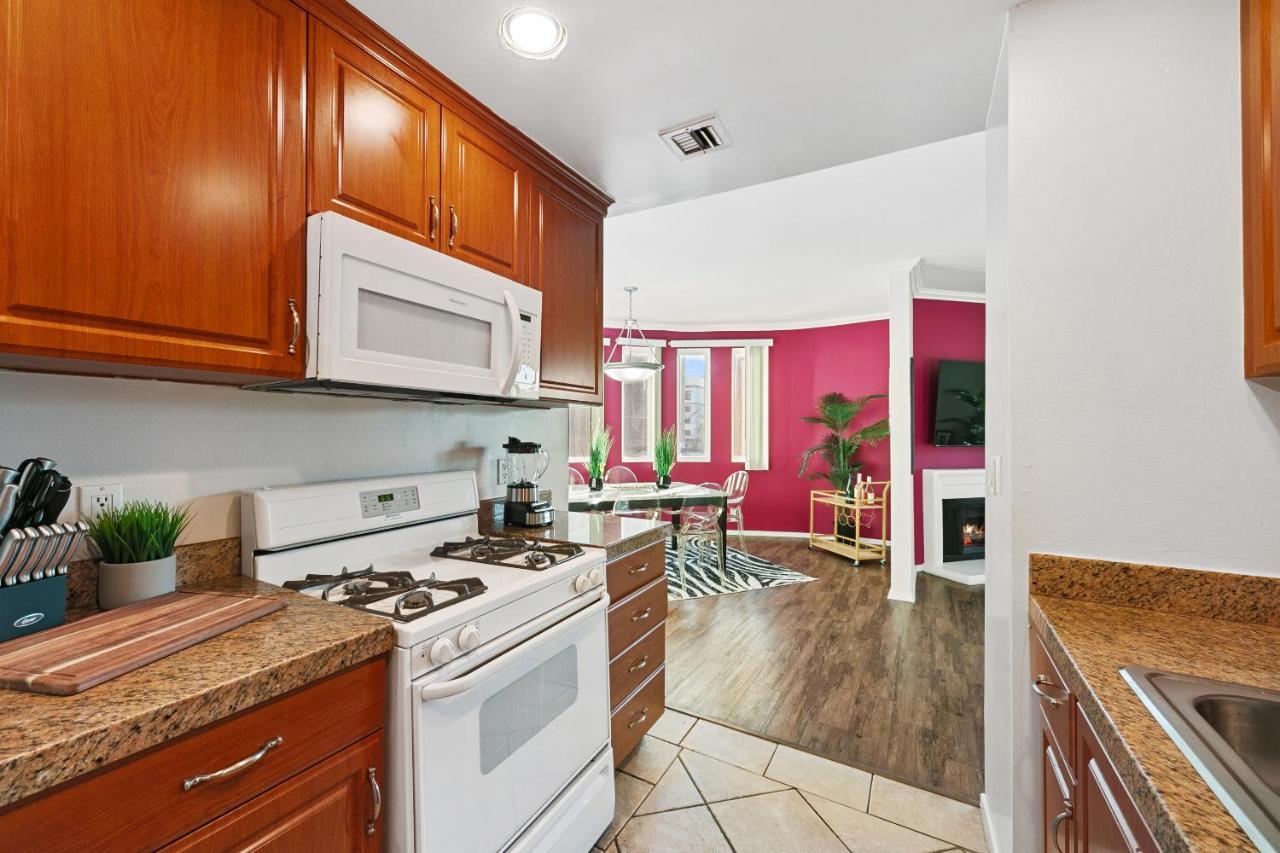 Beverly Hills Chic 2 Bed 2Bath With Patio And Parking 309 Los Angeles Dış mekan fotoğraf